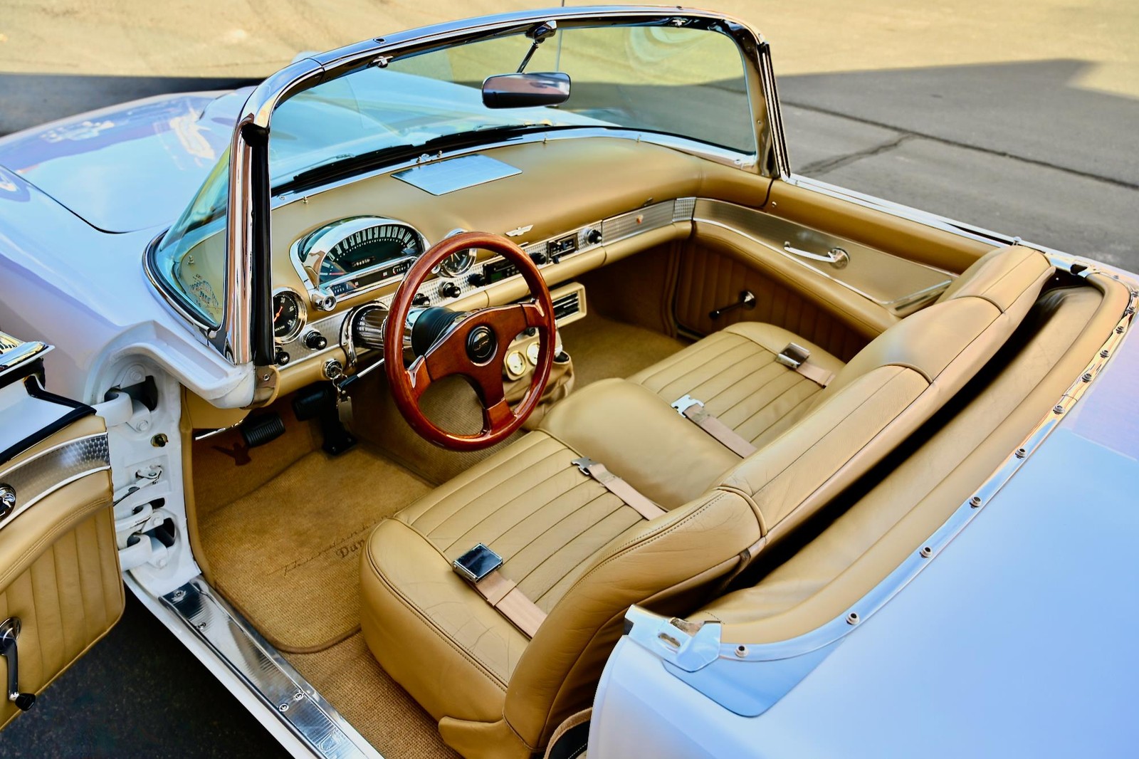 Ford-Thunderbird-1955-36