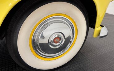 Ford-Thunderbird-1955-Goldenrod-Yellow-Black-33