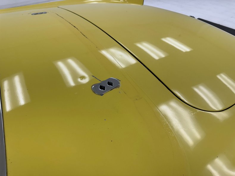 Ford-Thunderbird-1955-Goldenrod-Yellow-Black-38