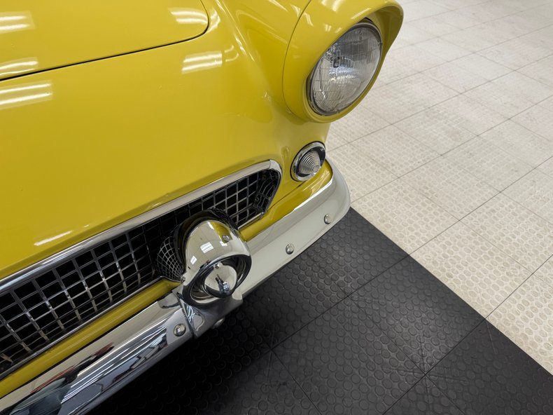 Ford-Thunderbird-1955-Goldenrod-Yellow-Black-42