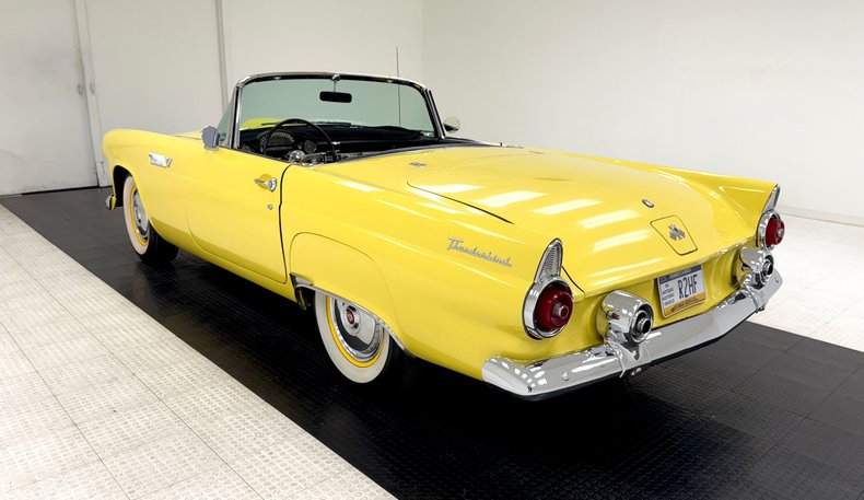 Ford-Thunderbird-1955-Goldenrod-Yellow-Black-5