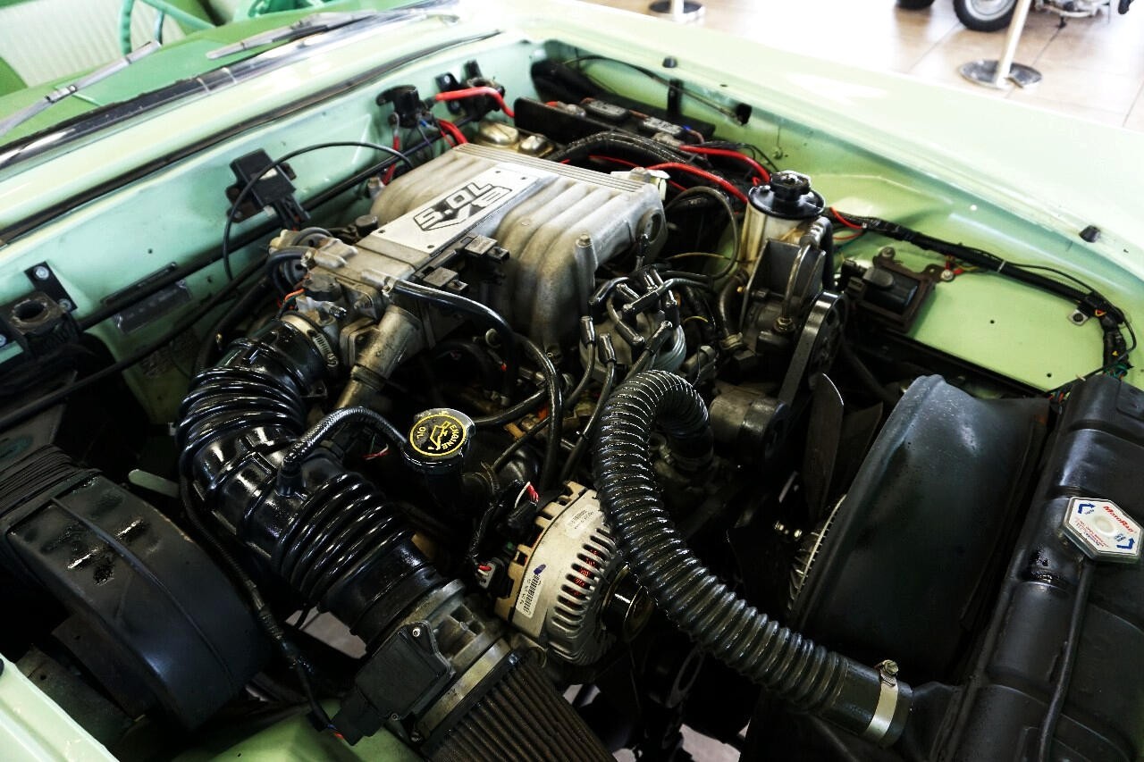 Ford-Thunderbird-1956-Classic-Car-28