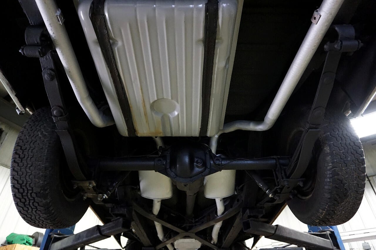 Ford-Thunderbird-1956-Classic-Car-29