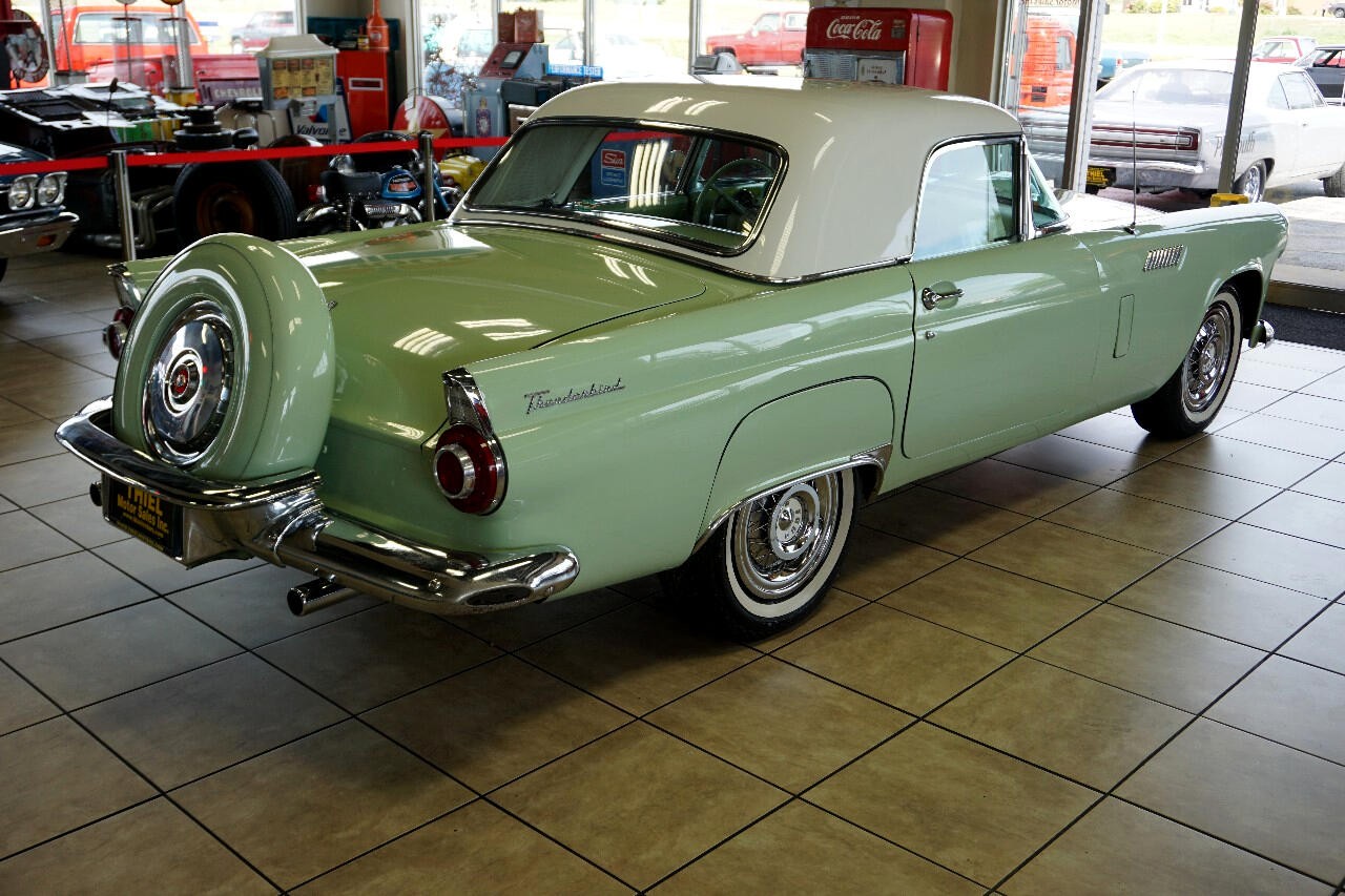 Ford-Thunderbird-1956-Classic-Car-32