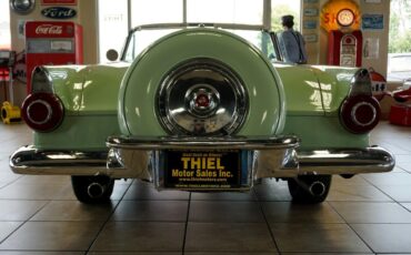 Ford-Thunderbird-1956-Classic-Car-8