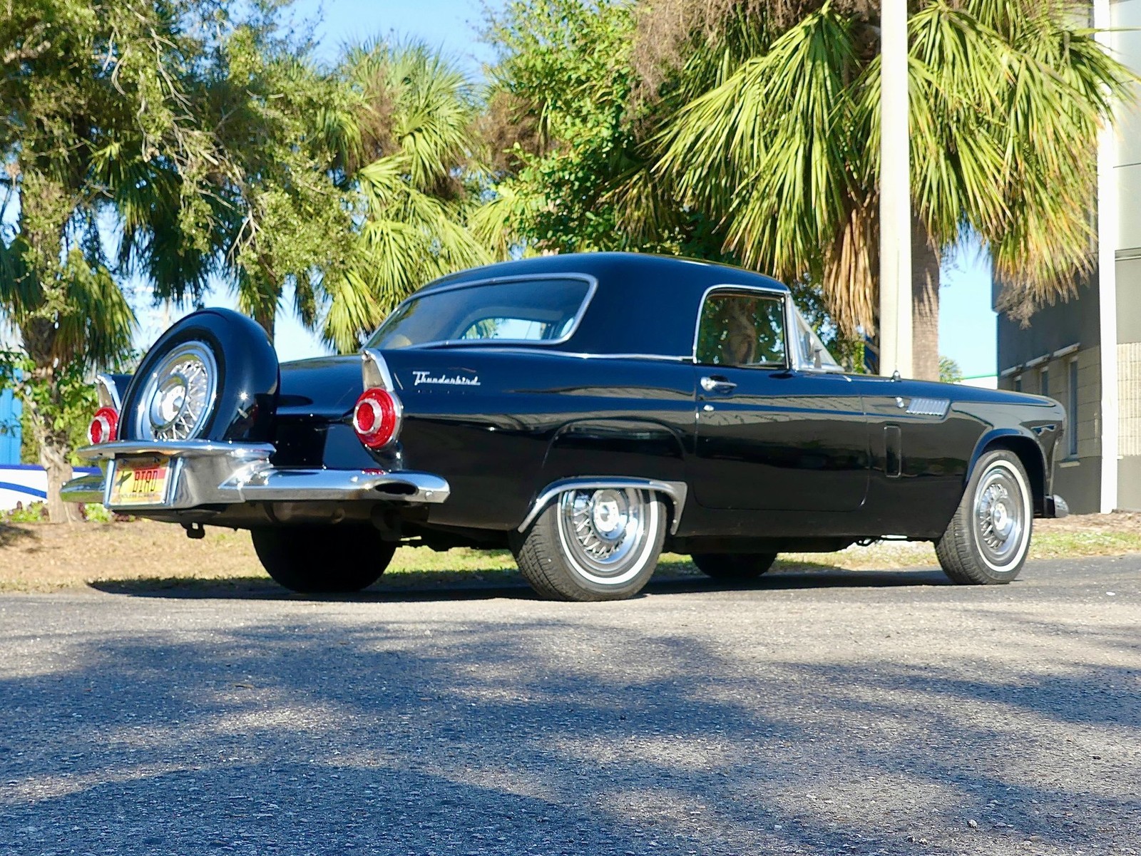 Ford-Thunderbird-1956-Convertible-23