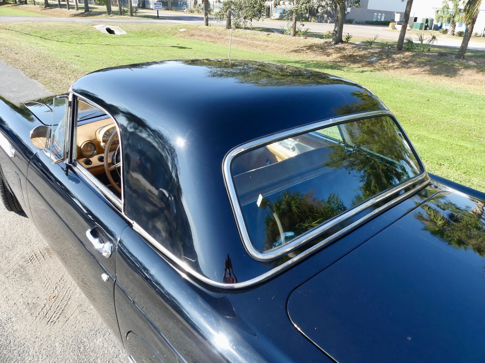 Ford-Thunderbird-1956-Convertible-3