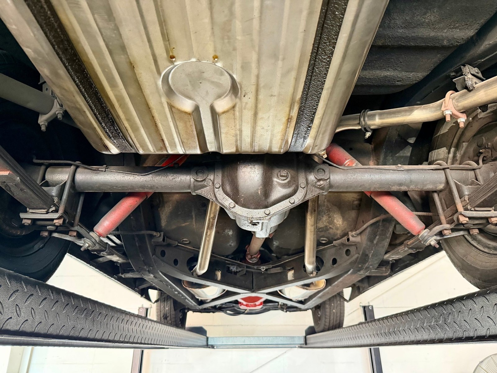 Ford-Thunderbird-1956-Convertible-8