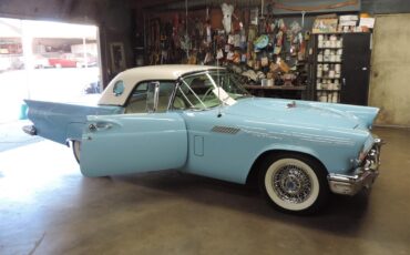 Ford-Thunderbird-1957-Azure-Blue-White-13