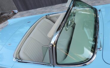 Ford-Thunderbird-1957-Azure-Blue-White-17