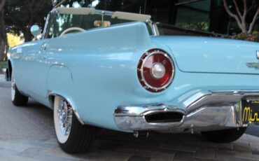 Ford-Thunderbird-1957-Azure-Blue-White-3