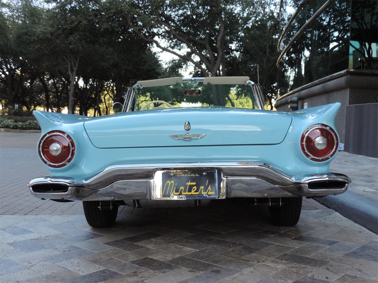 Ford-Thunderbird-1957-Azure-Blue-White-4