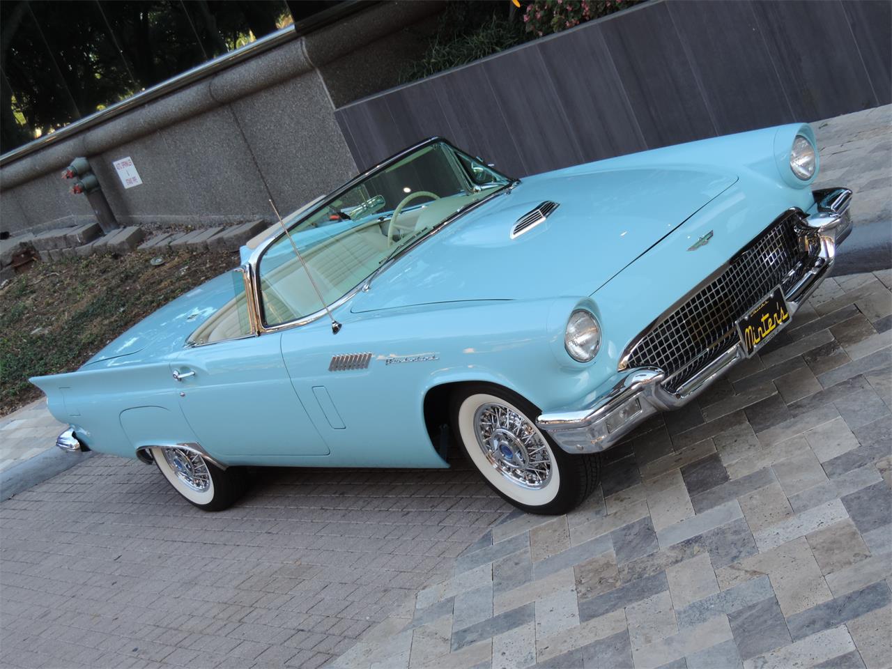 Ford-Thunderbird-1957-Azure-Blue-White-5