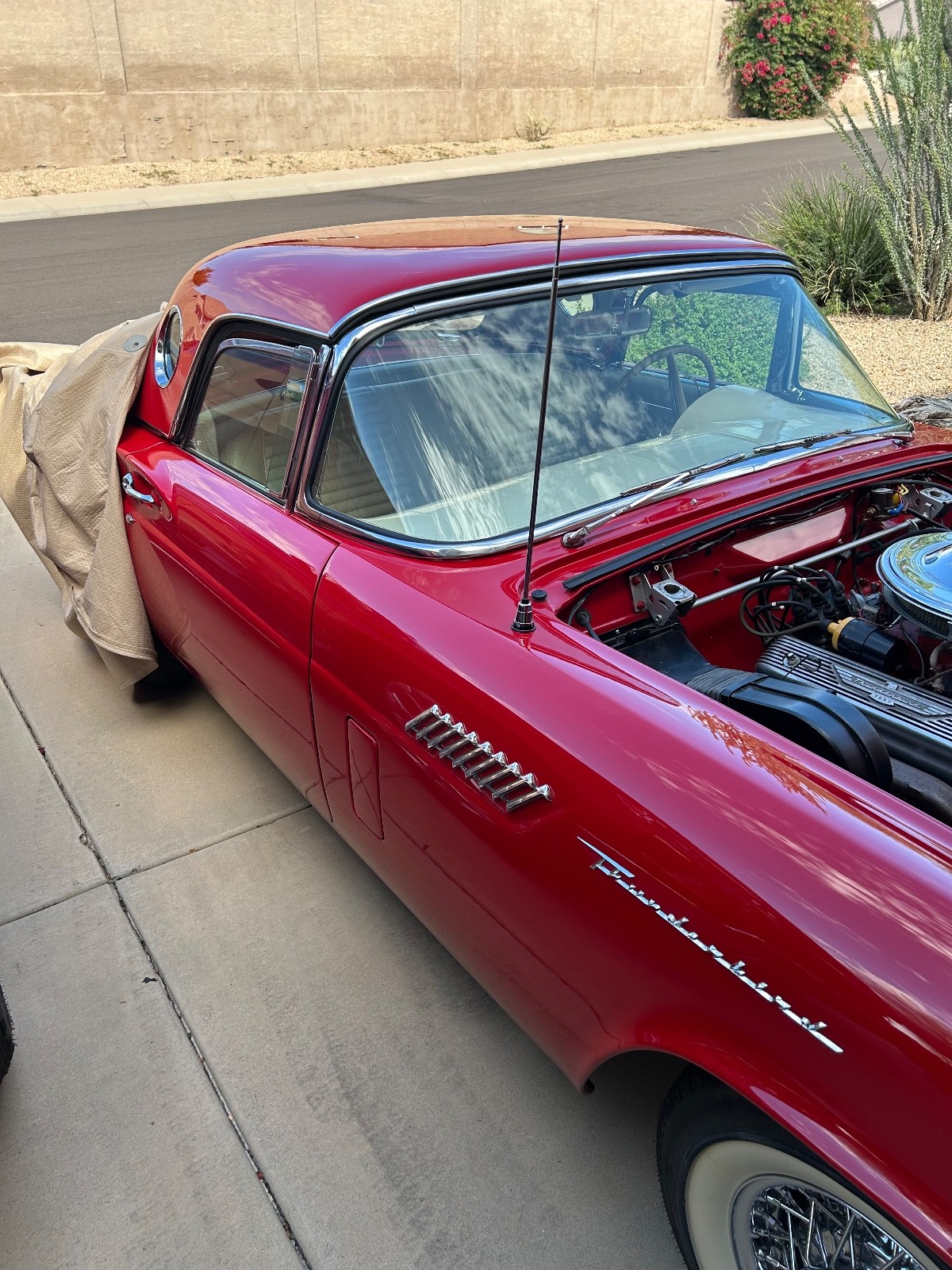 Ford-Thunderbird-1957-Convertible-2