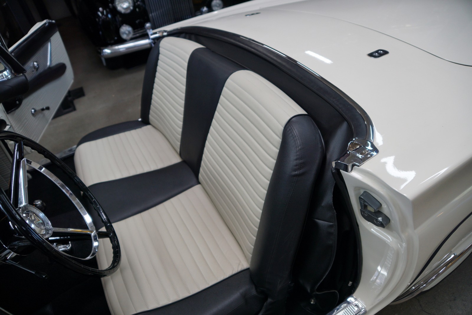 Ford-Thunderbird-1957-Convertible-29