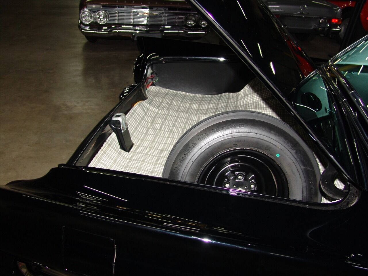 Ford-Thunderbird-1957-Convertible-29