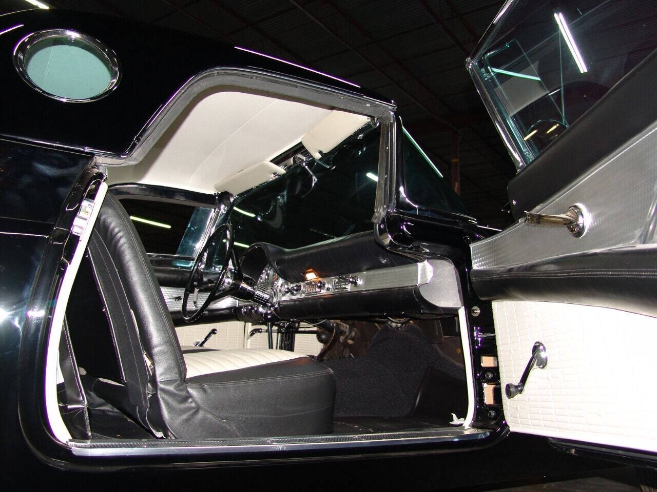 Ford-Thunderbird-1957-Convertible-32