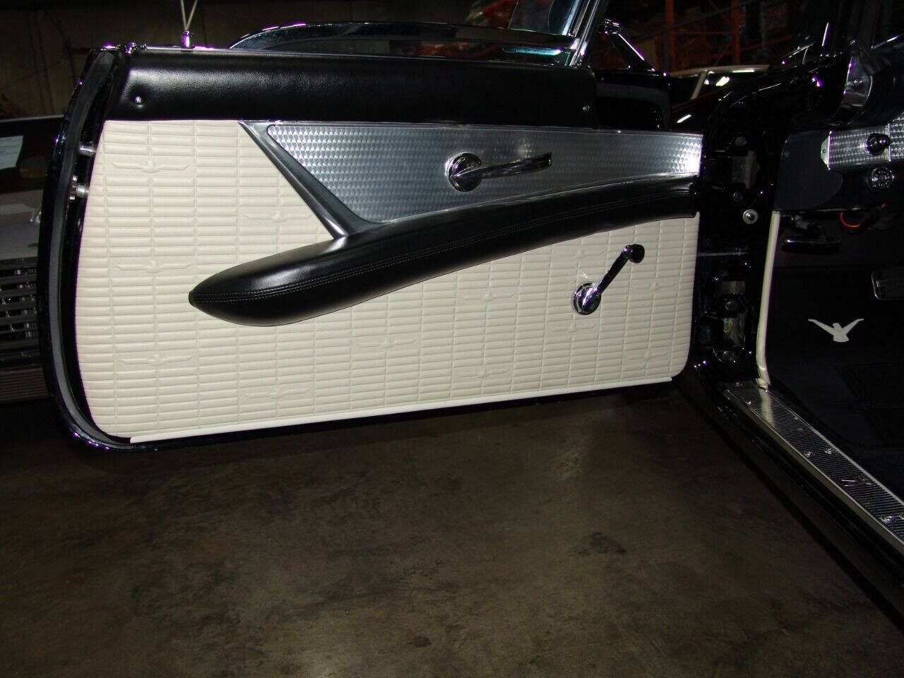 Ford-Thunderbird-1957-Convertible-35