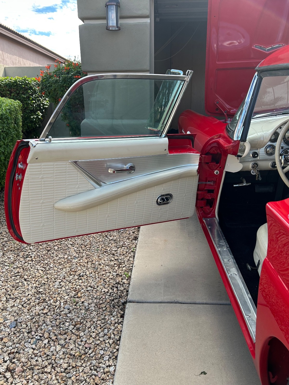 Ford-Thunderbird-1957-Convertible-4