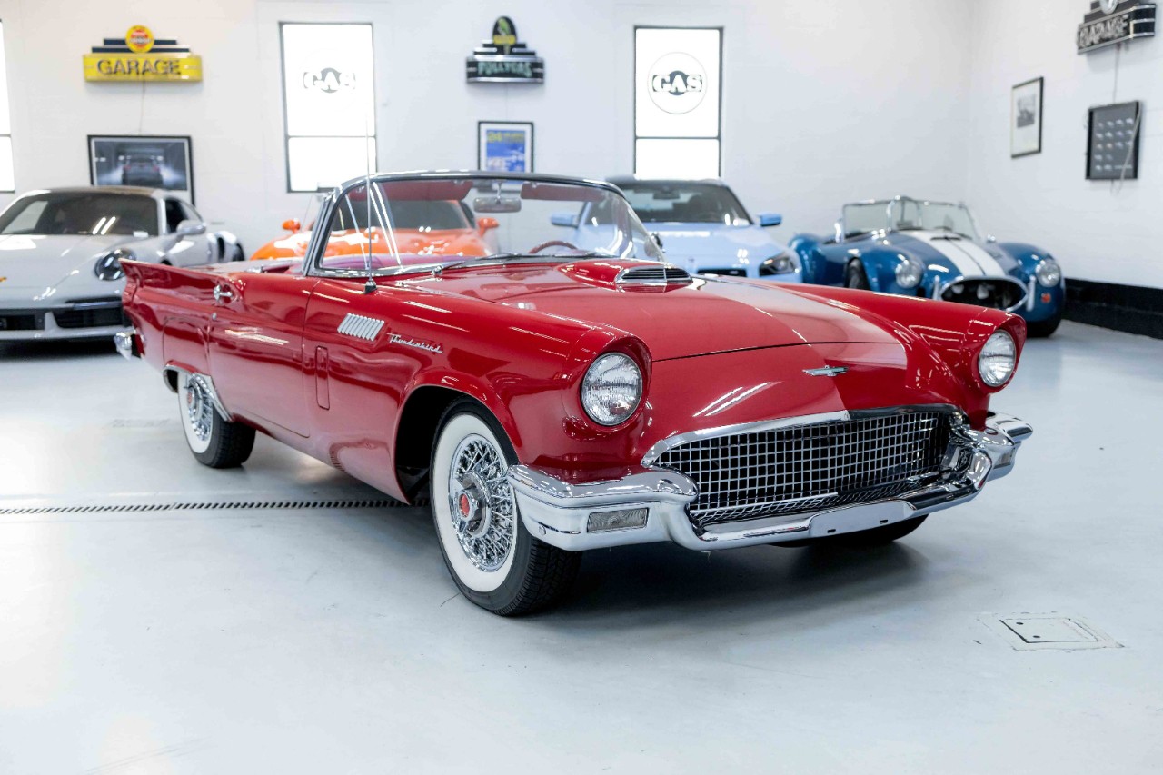 Ford-Thunderbird-1957-Convertible-4