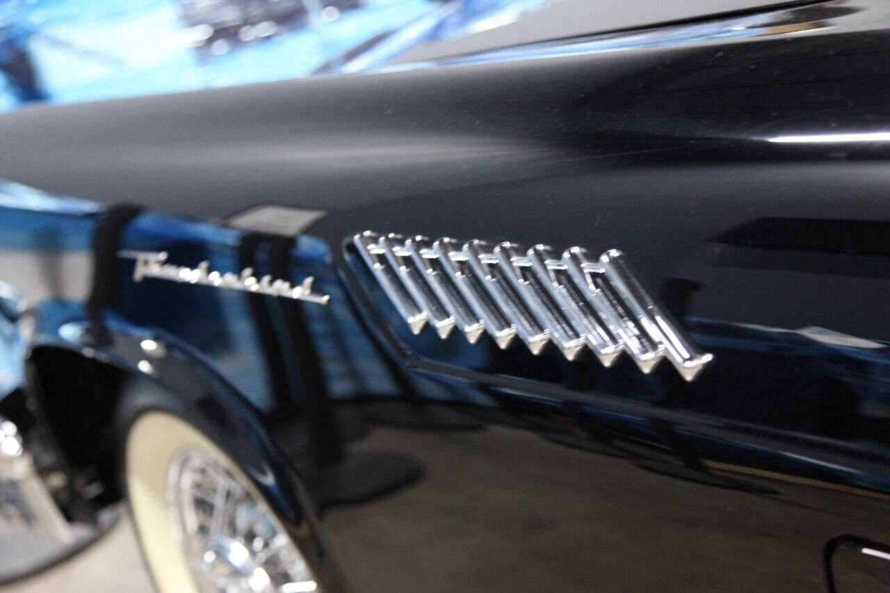 Ford-Thunderbird-1957-Convertible-5