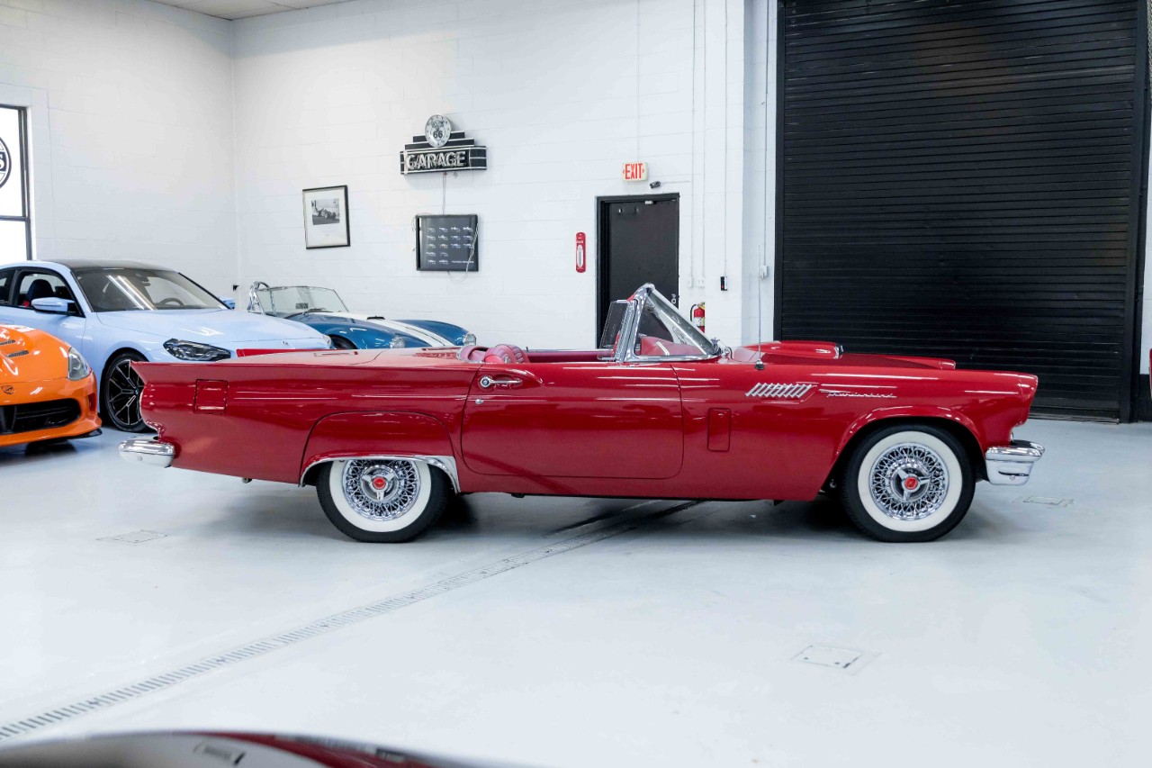 Ford-Thunderbird-1957-Convertible-5