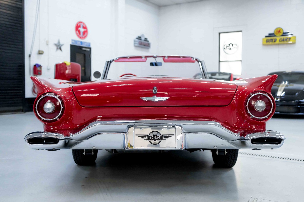 Ford-Thunderbird-1957-Convertible-7