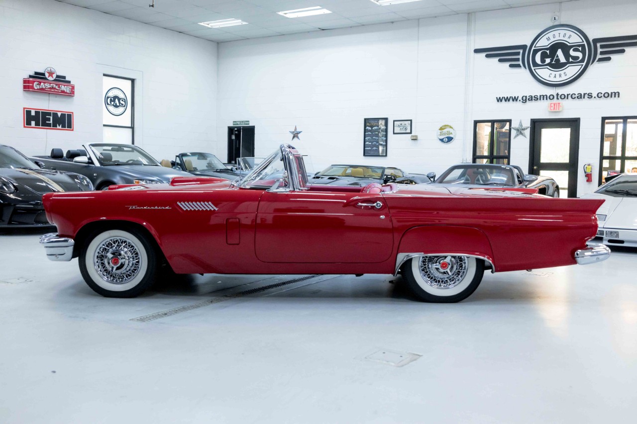 Ford-Thunderbird-1957-Convertible-9