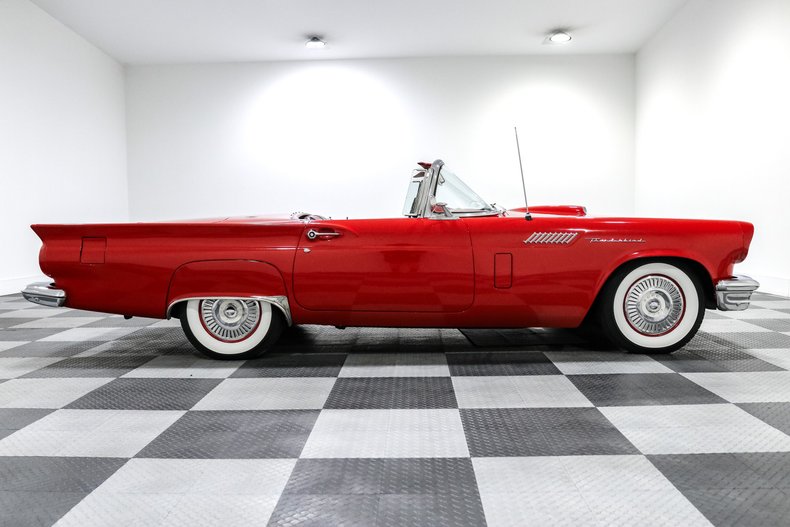 Ford-Thunderbird-1957-Flame-Red-Black-Red-17