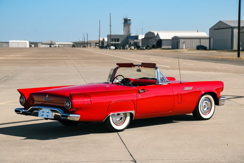Ford-Thunderbird-1957-Flame-Red-Black-Red-40