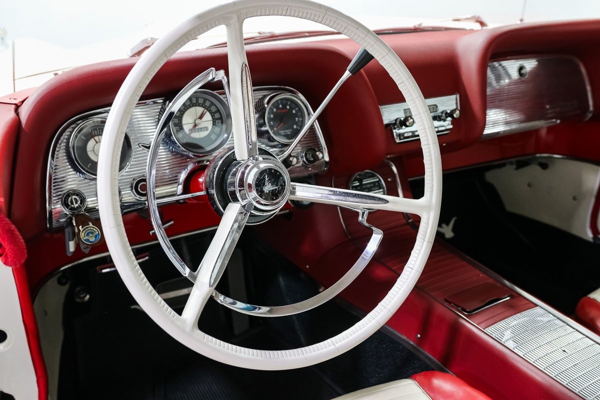 Ford-Thunderbird-1958-Coupe-13