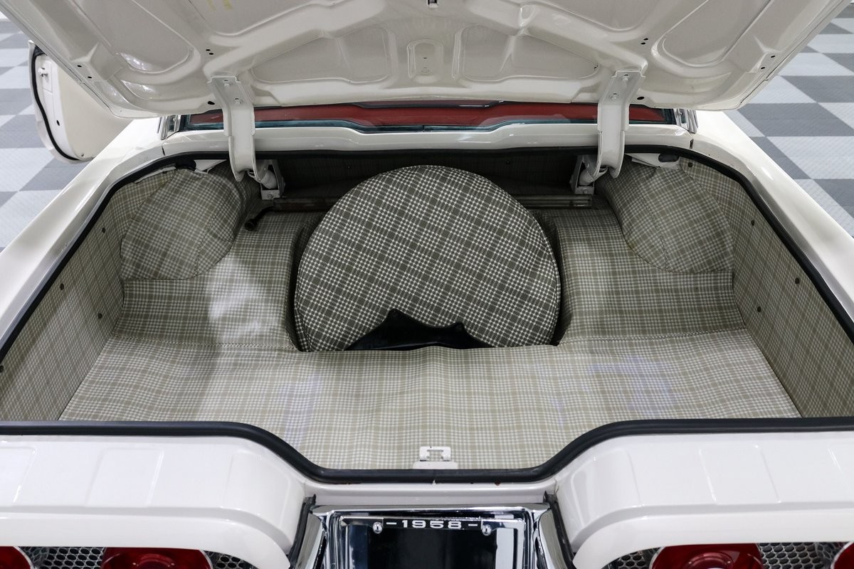 Ford-Thunderbird-1958-Coupe-30