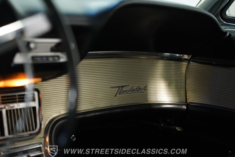 Ford-Thunderbird-1962-Corinthian-White-Black-17