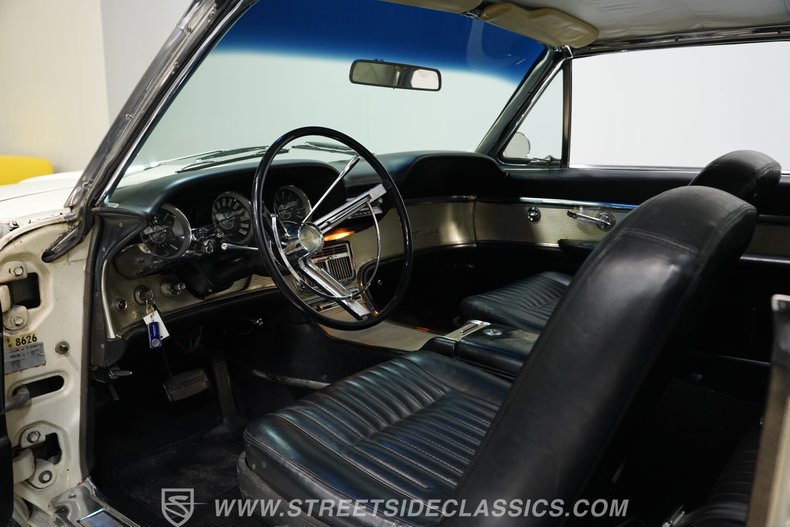 Ford-Thunderbird-1962-Corinthian-White-Black-21