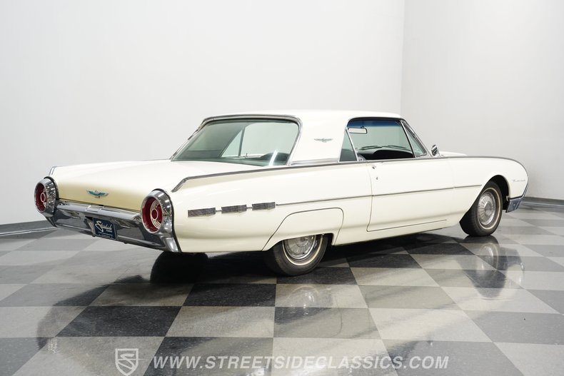 Ford-Thunderbird-1962-Corinthian-White-Black-29