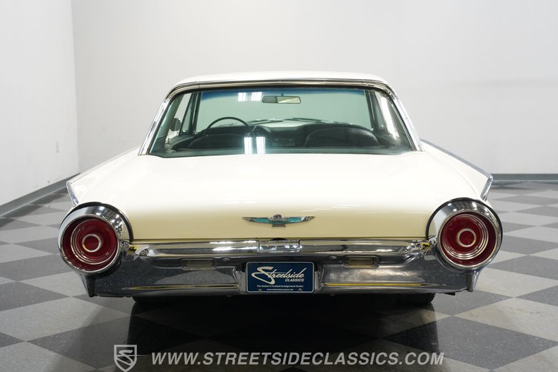 Ford-Thunderbird-1962-Corinthian-White-Black-32
