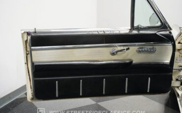 Ford-Thunderbird-1962-Corinthian-White-Black-40