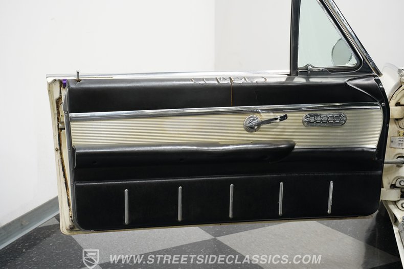 Ford-Thunderbird-1962-Corinthian-White-Black-40