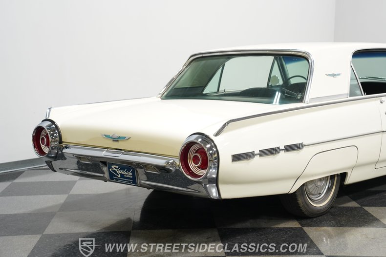 Ford-Thunderbird-1962-Corinthian-White-Black-48