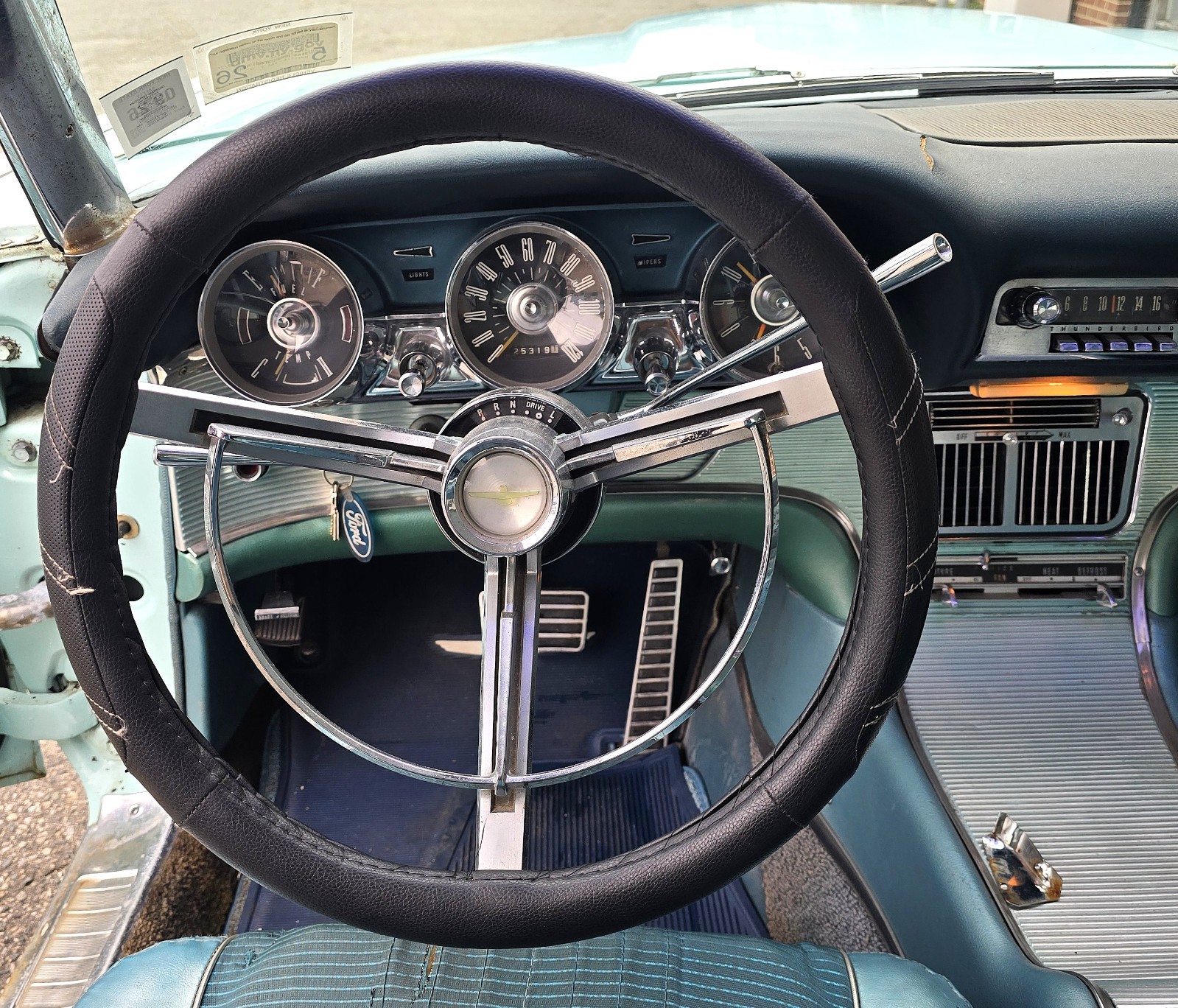 Ford-Thunderbird-1963-Coupe-13