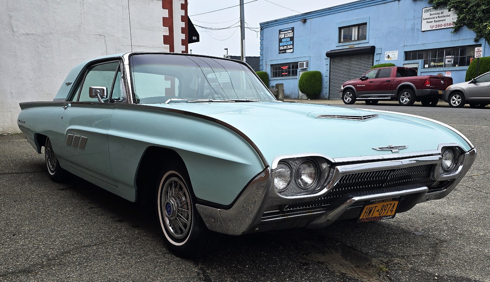 Ford-Thunderbird-1963-Coupe-3