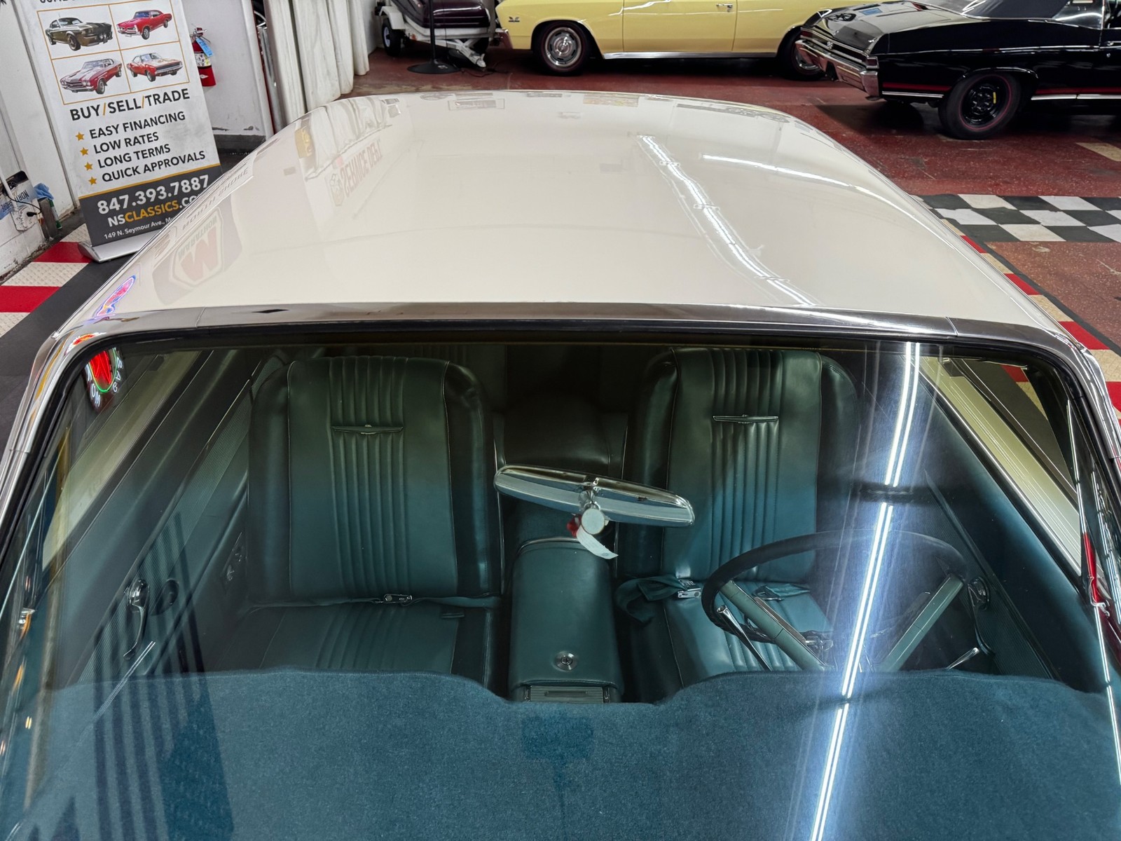 Ford-Thunderbird-1963-Coupe-32