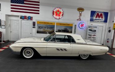 Ford-Thunderbird-1963-Coupe-4