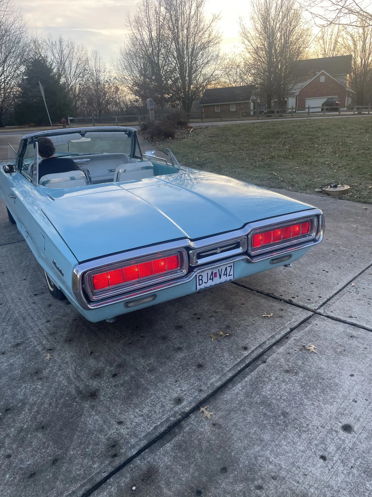 Ford-Thunderbird-1965-Frost-Turguiose-White-12
