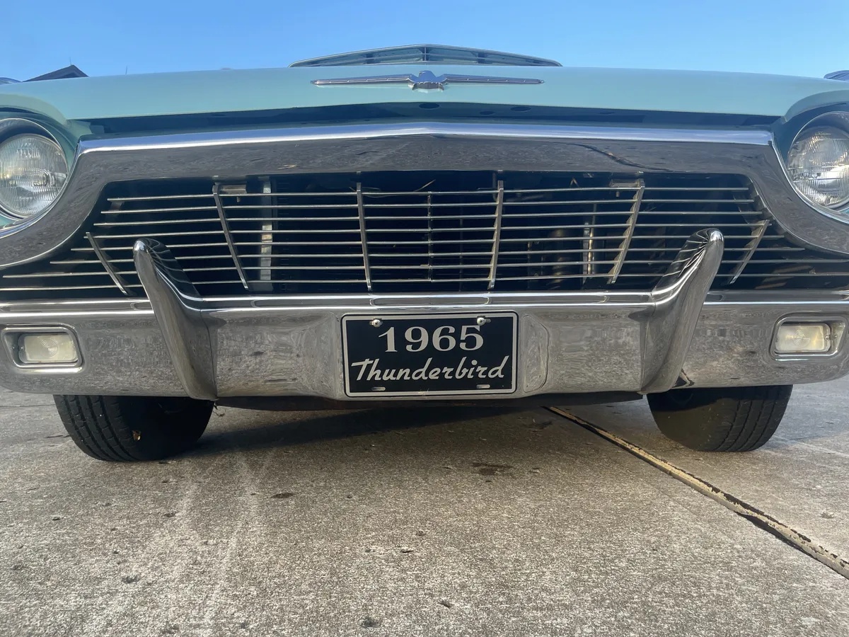Ford-Thunderbird-1965-Frost-Turguiose-White-16