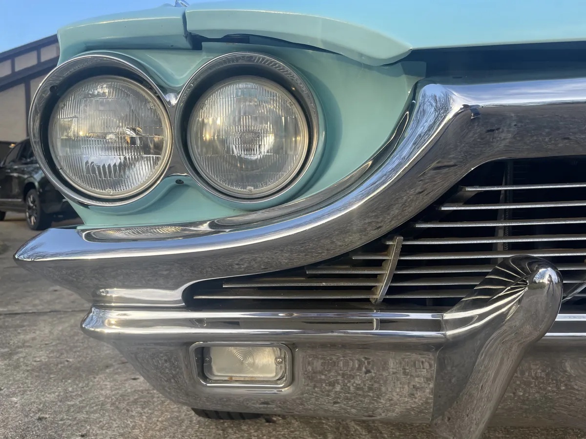 Ford-Thunderbird-1965-Frost-Turguiose-White-18