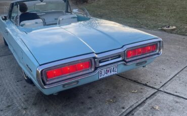 Ford-Thunderbird-1965-Frost-Turguiose-White-2