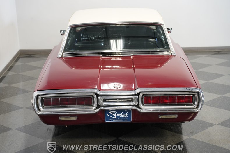 Ford-Thunderbird-1965-Maroon-Black-34