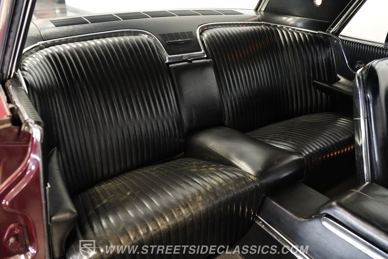 Ford-Thunderbird-1965-Maroon-Black-49