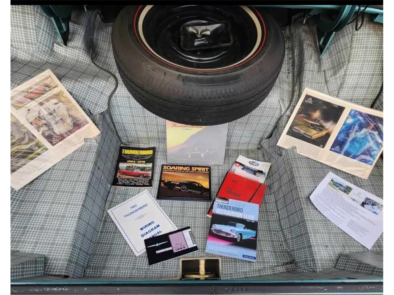 Ford-Thunderbird-1965-Patrician-Green-White-Leather-16